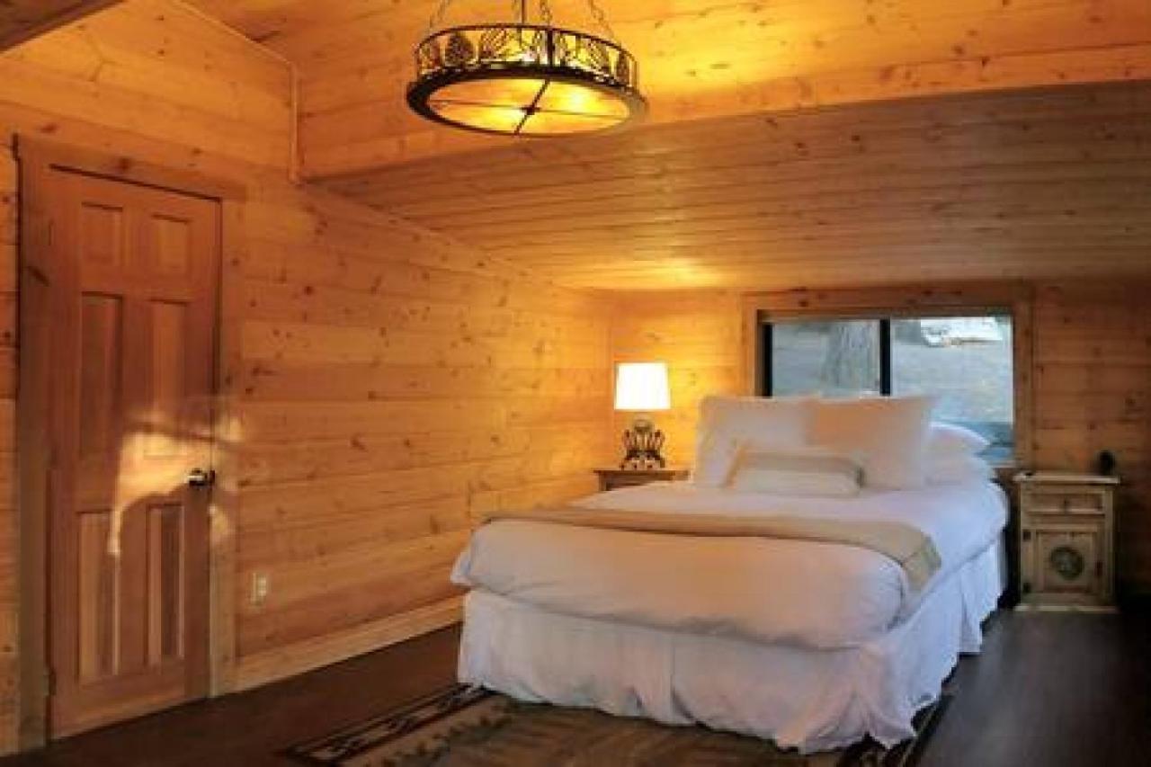 Eagles Nest - Natural Log Cabin With Guest House Idyllwild Zewnętrze zdjęcie